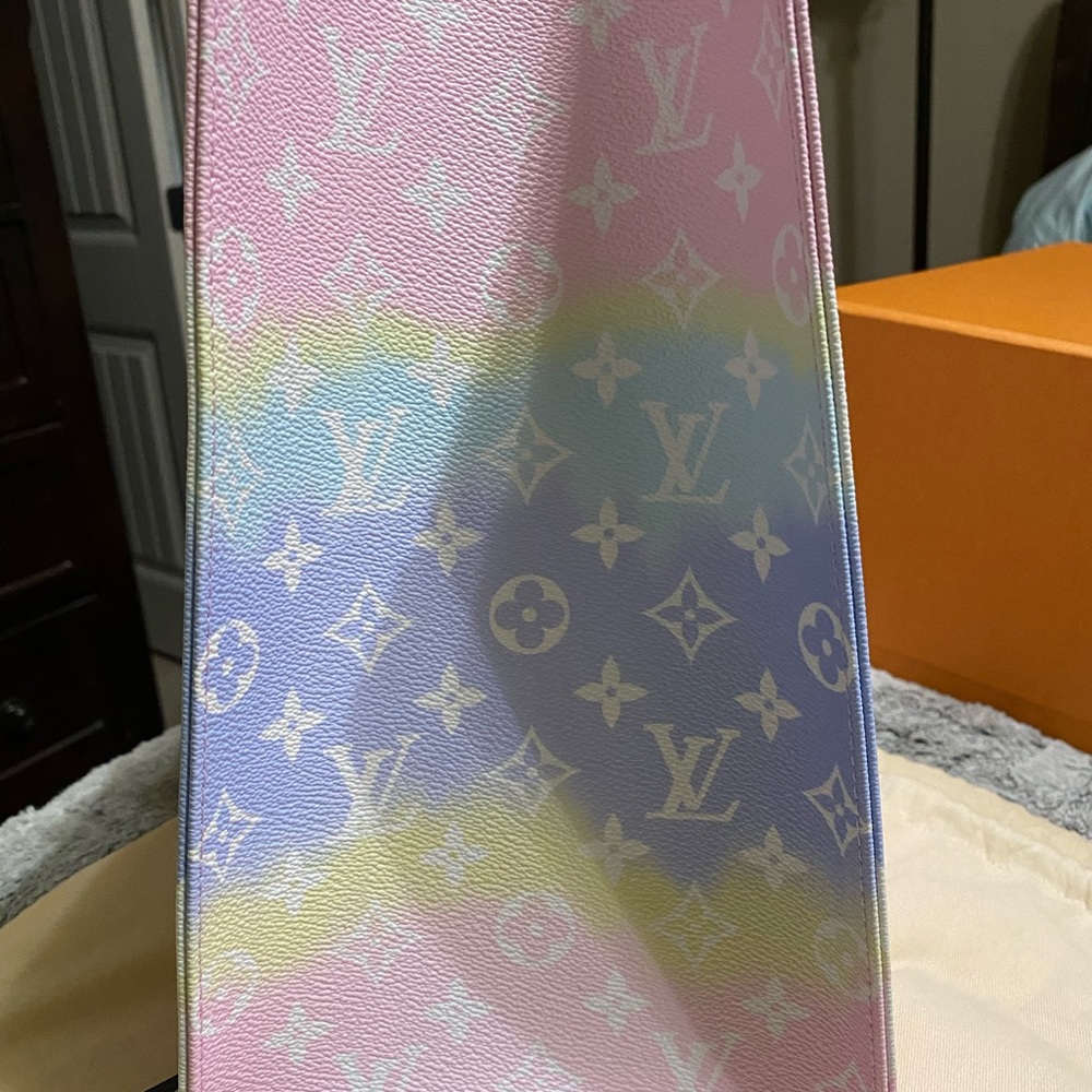 Louis Vuitton onthego - Picture 5 of 8